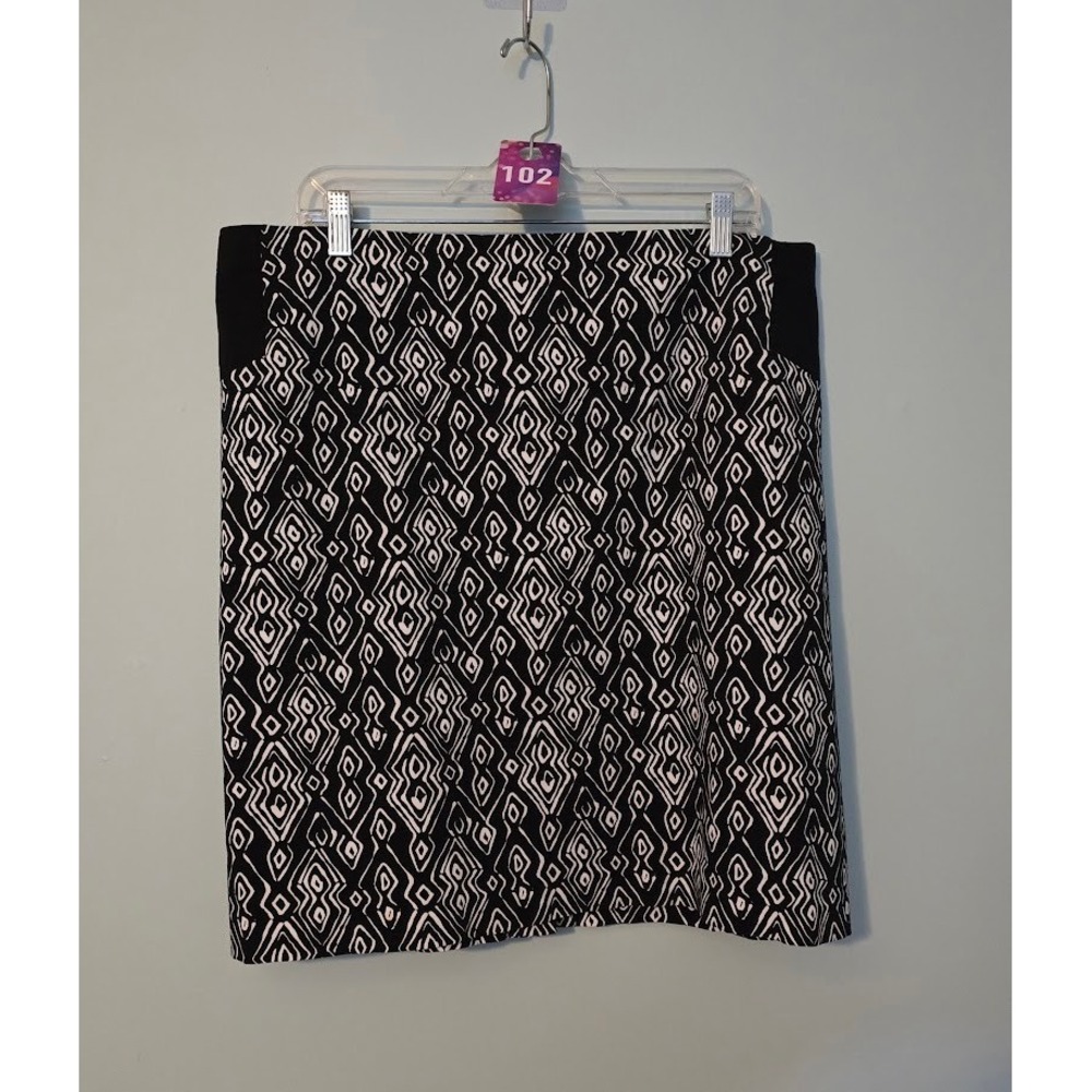 Chico's Womens Geometric Print A Line Skirt Black White Office Stretch Size 3 XL